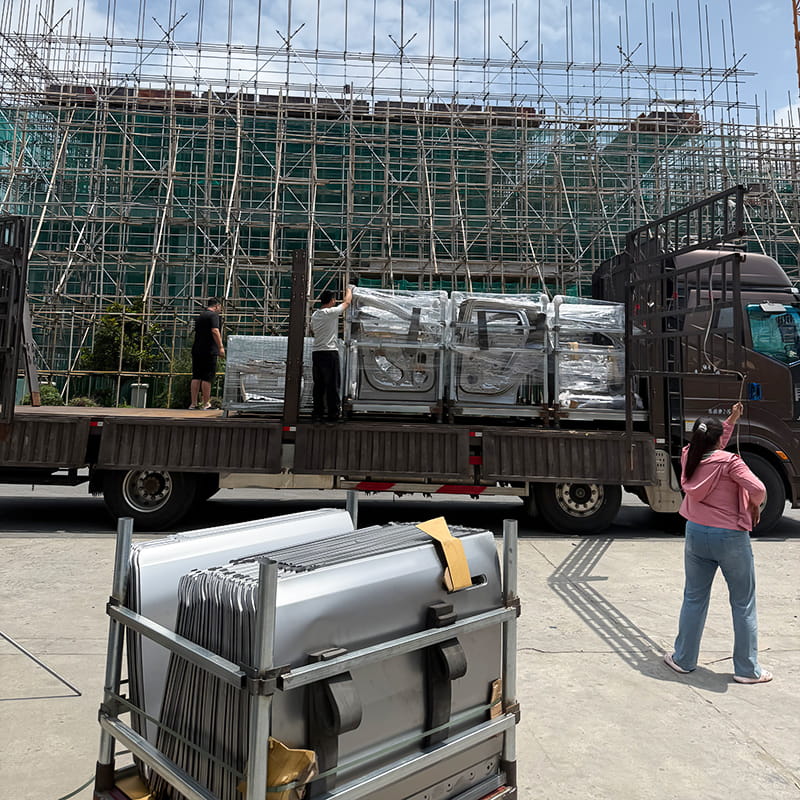 Bildeler av metallplater